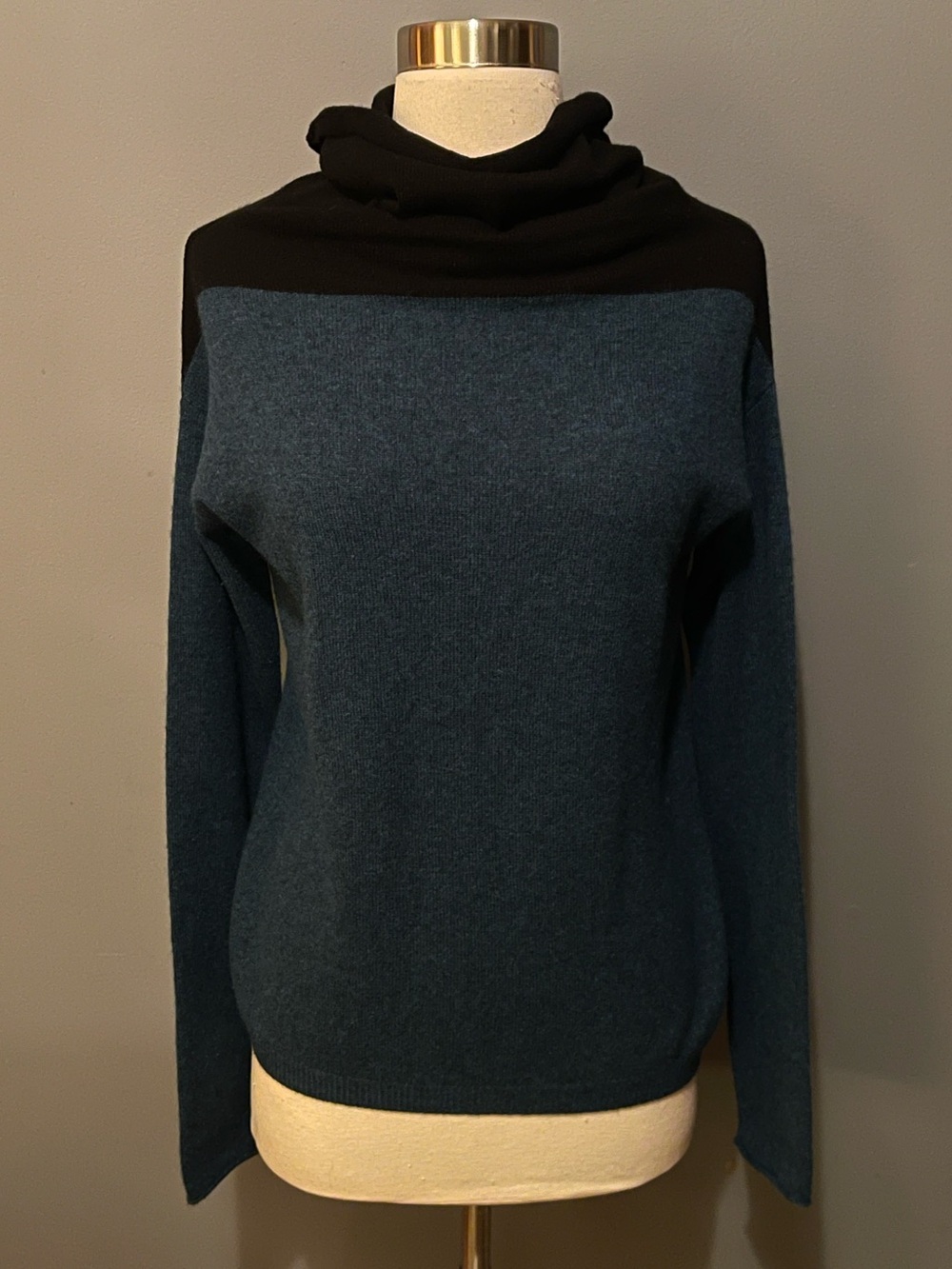 Repeat Cashmere Silver Edition Colorblock Teal & Black Cowl Neck Sweater S - Picture 2 of 14